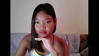 Amateur Thai Teenie With Small Tits And Shaved Pussy