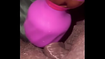 Exploração Sensual De Um Novo Vibrador De Varinha Por Milaj