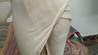 Vintage Indian Beauty With Sharp Nipples Gets Fucked Hard And Facial