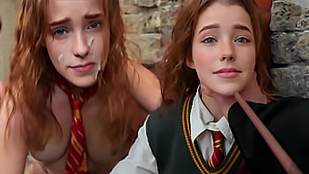 Urmărește În Pov Sânii Mari Naturali Și Pizda Strâmtă A Lui Hermione Granger Într-Un Videoclip De Casă!