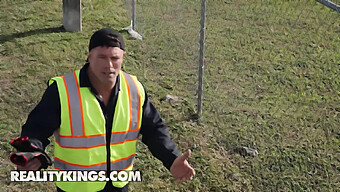 Brandy Renee Pleases A Tow Truck Driver With Oral Skills To Retrieve Her Car - Reality Kings