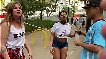 Des Femmes En Laisse Explorent Leur Sexualité En Public À Sao Paulo